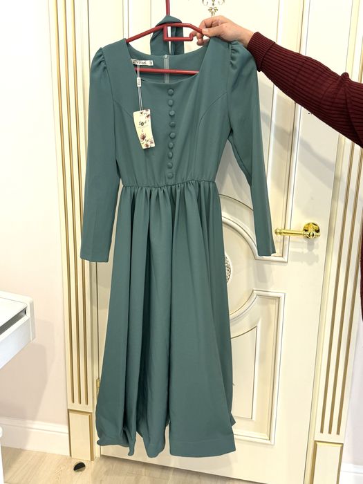 Платье новое в размере М