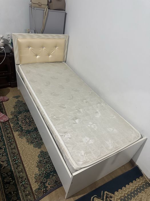 Кровать односпальная