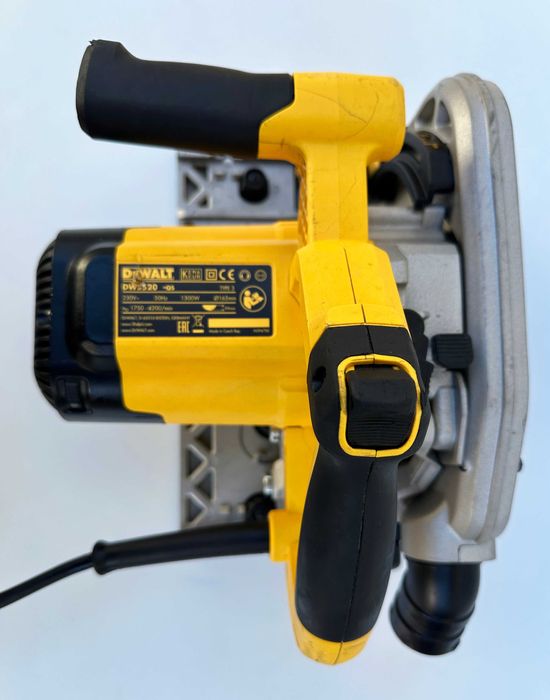 Dewalt DWS520-QS - Потапящ циркуляр 1300W перфектен!