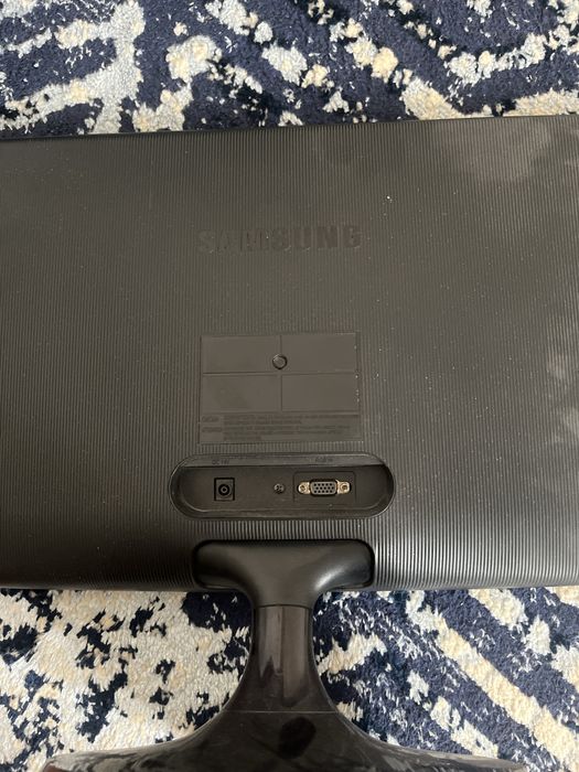 Монитор самсунг S20D300 60гц