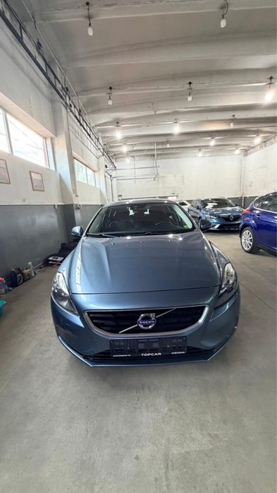 Volvo V40 2012/ 3 bucati pe stoc/ 1.6 diesel/ Euro 5/Navi/ Jante