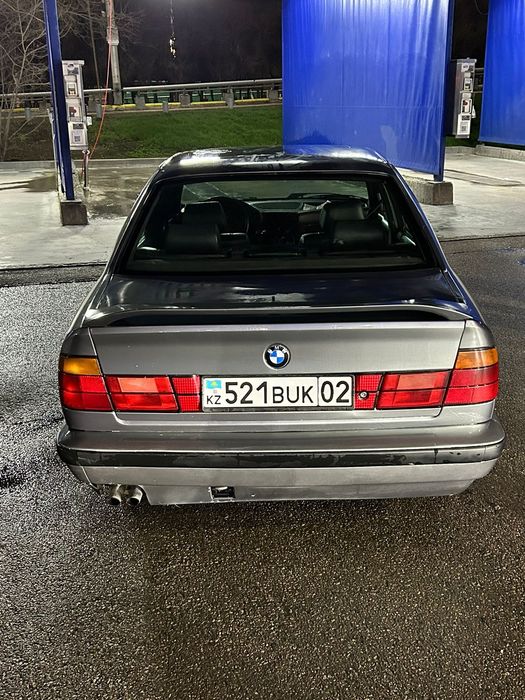 Продам BMW 525 E34