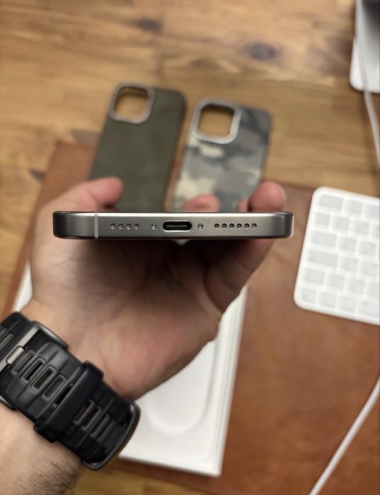 iPhone 16 pro max natural titanium
