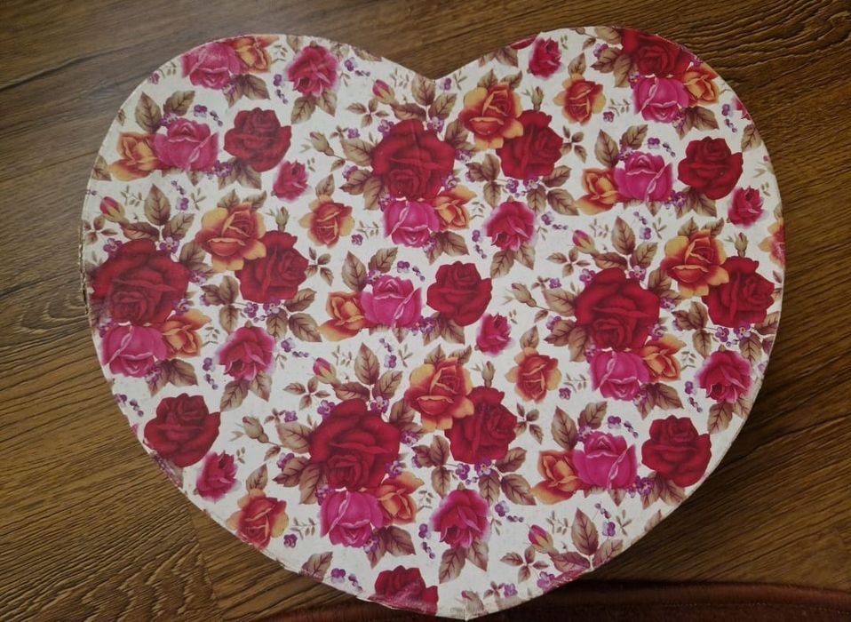 Set 6 ceșcuțe cu farfurioare NOU