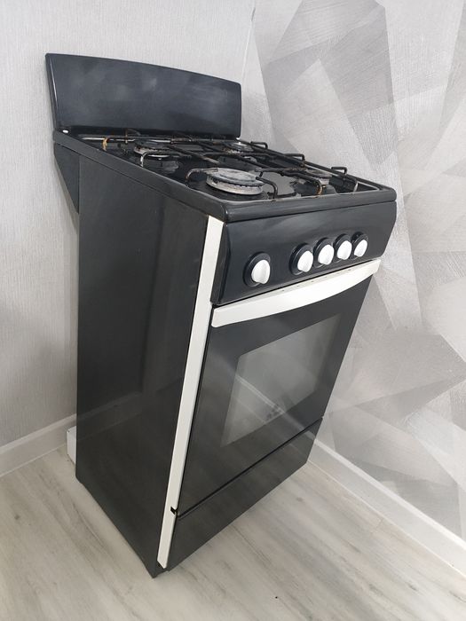 Продам газовую плиту