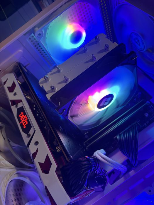 Геймърски компютър Ryzen 5 5600/RX580 8GB/12 Ram/256 ssd/500 hdd/600W