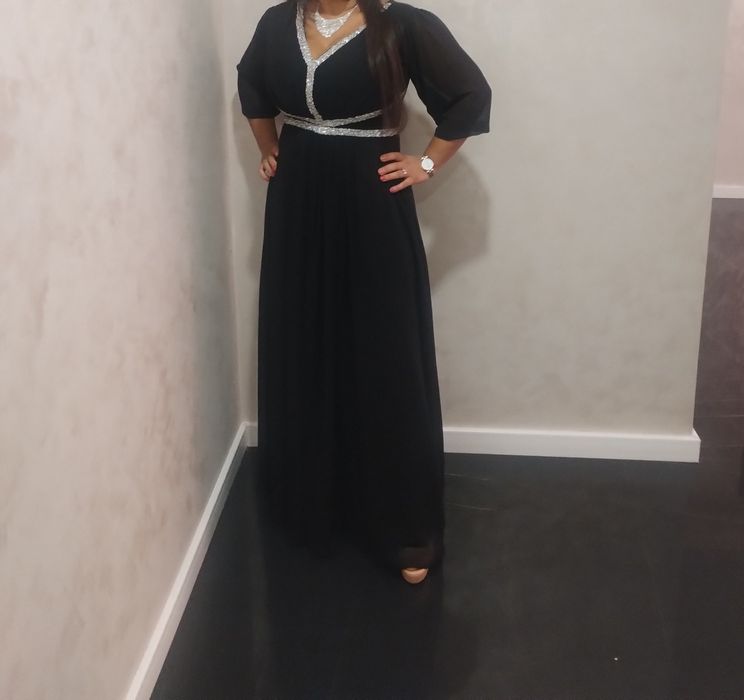 Rochie neagra cu model argintiu