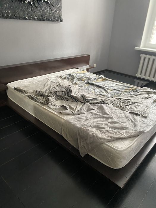 Кровать с матрасом