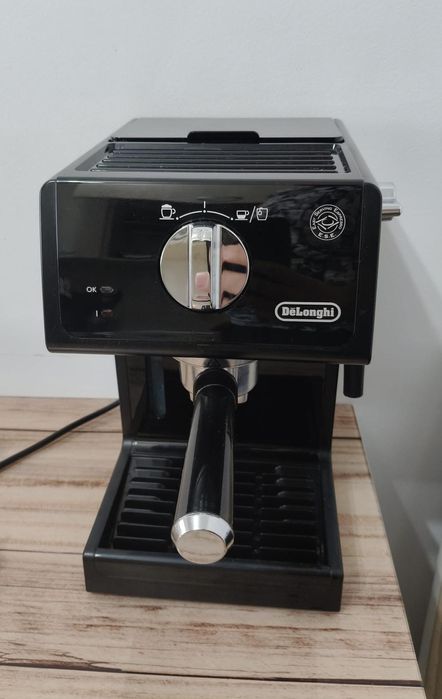 Espressor manul DeLonghi
