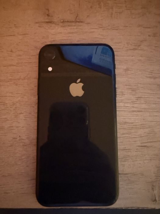 Продам Iphone XR
