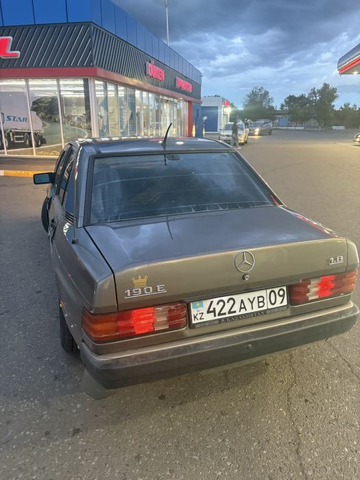 Продам мерс 190 без матора