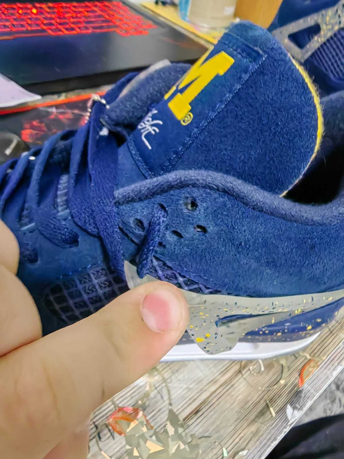 Vand AIR JORDAN 4 Michigan mar. 42 Bucuresti Sectorul 5 • OLX.ro