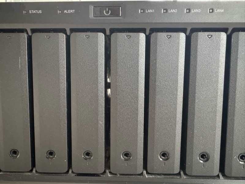 Synology DS1813+ NAS мрежов сторидж