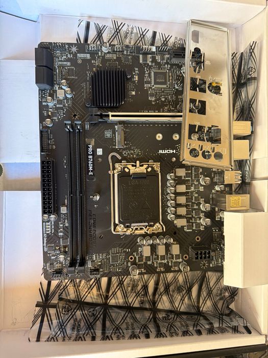 Материнская плата MSI PRO B760M-E (LGAA1700, DDR5)