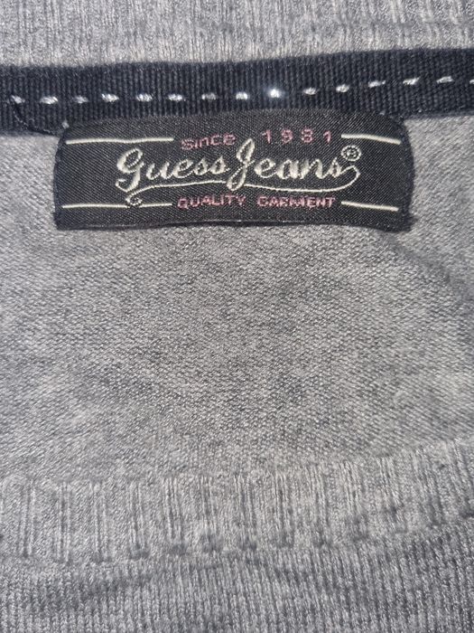 Дамски блузи и пуловери