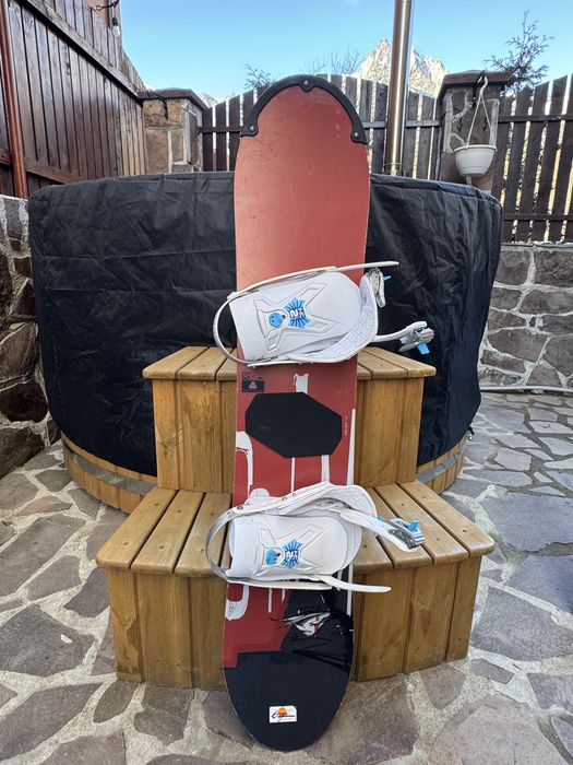 Placa snowboard cu legaturi, booti, casca