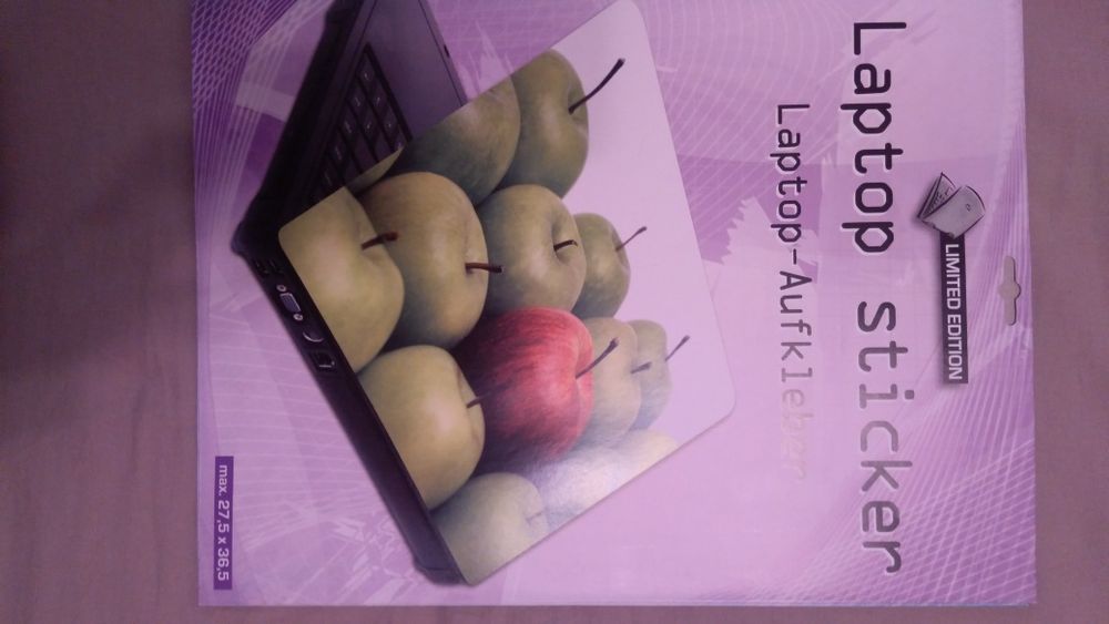 Sticker laptop 27,5 x 36,5 cm / 17 inch max, diverse modele - NOI