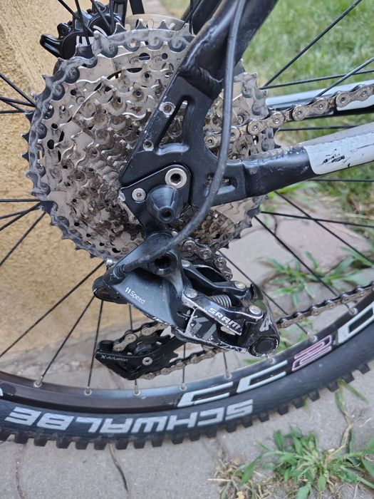 Vând dirt  jumper