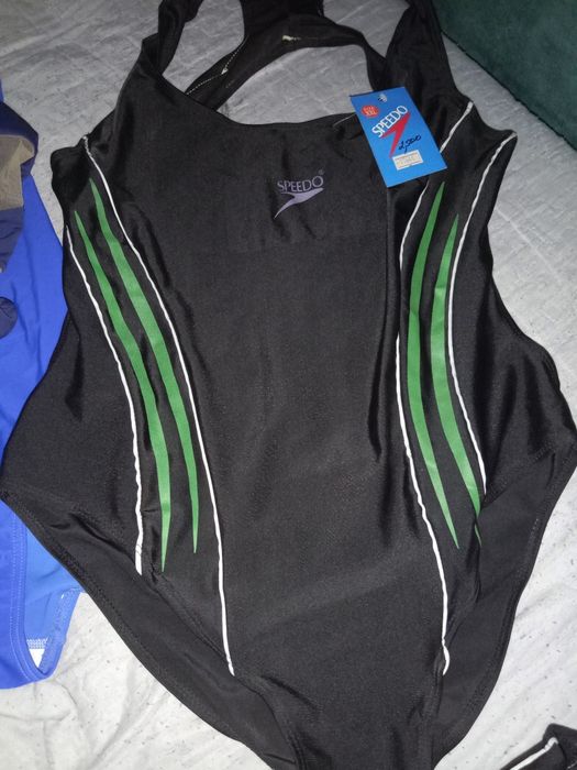 Продам купальники, новые