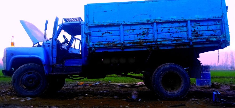 Gaz 53 samasval sotiladi