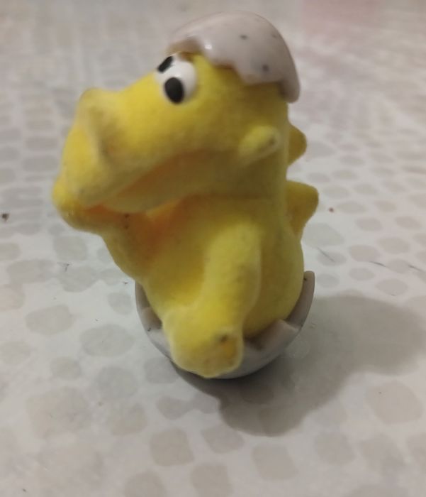 Продам фигурки из киндеров