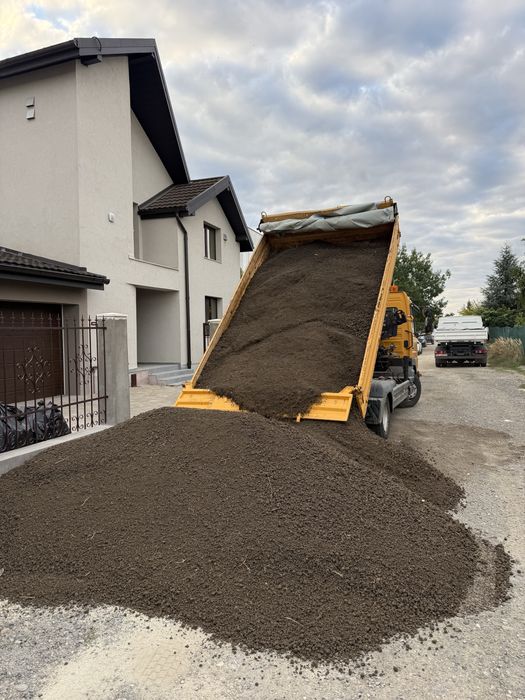 Pamant negru vegetal pentru gazon