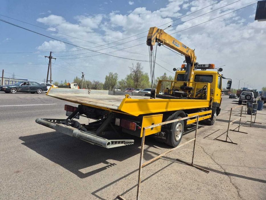 Услуги эвакуатора и манипулятора