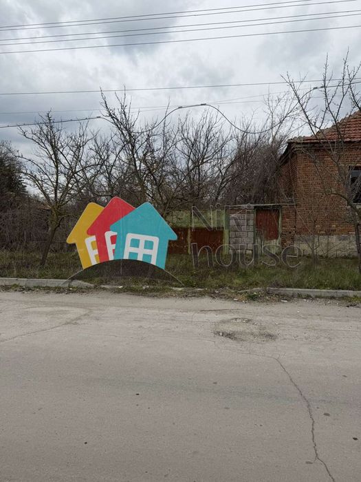 Къща в Варна, област-с.Царевци площ 60 цена 34000