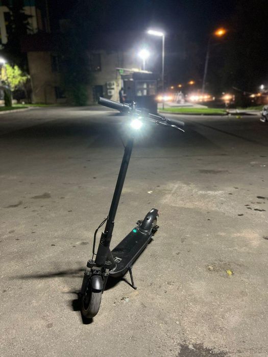 AOVOPRO электросомакат