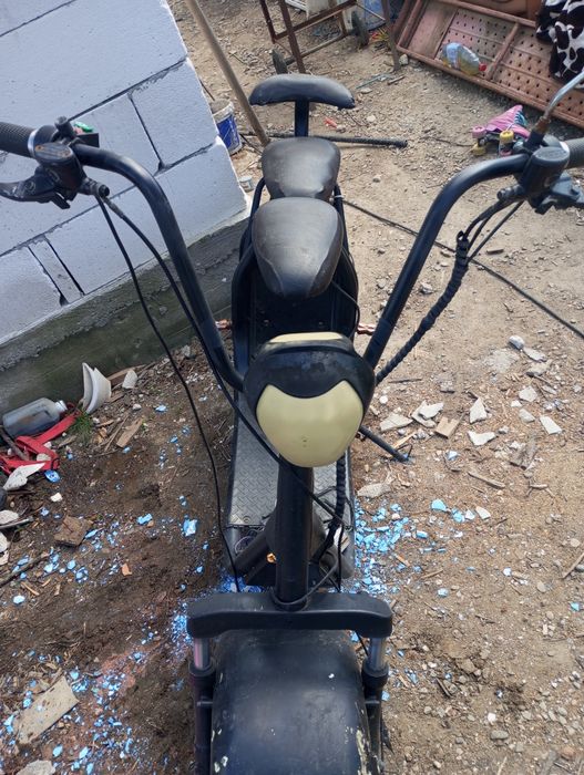 Vând scuter electric