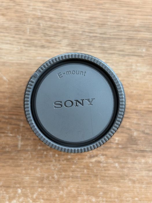 Sony FE 3.5-5.6/28-70 Обектив