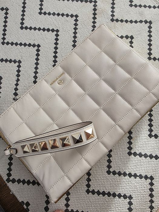 Дамска чанта клъч Michael Kors Jet Set Charm Quilted Wristlet