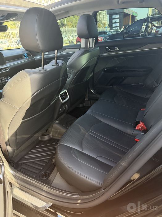 Kia k5 2025 yil  2 L Turbo Full