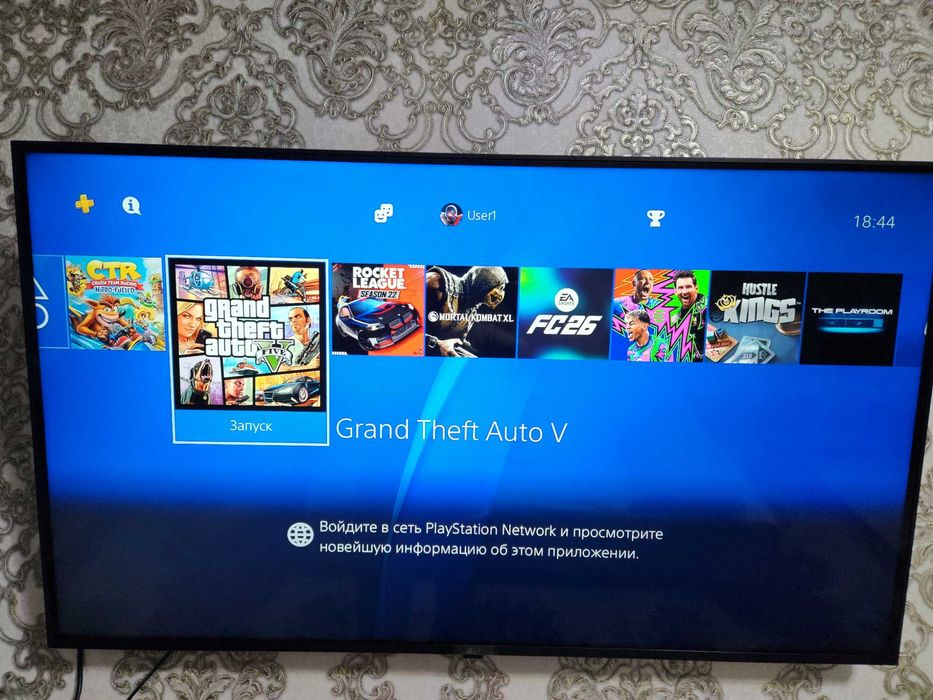 PlayStation 4 Slim 1TB  2-джойстика