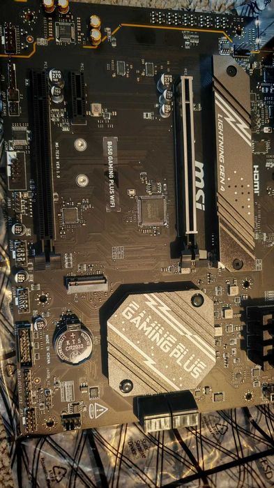 MSI B650 GAMING PLUS WIFI +  RYZEN 7 7700 8-Core + 16GB RAM  AM5