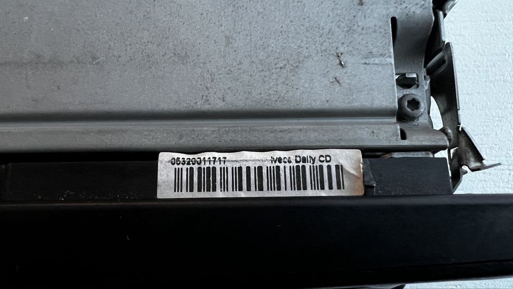Оригинално CD радио Blaupunkt за Iveco Daily (За отключване
