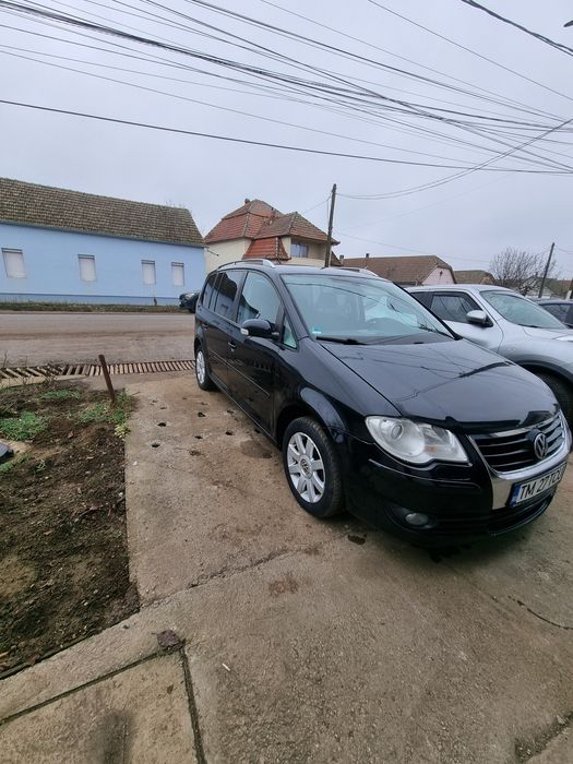 Se vinde vw touran automat