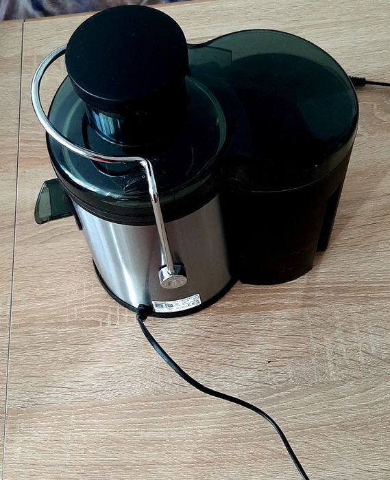 Нова сокоизтисквачкаDECAKILA