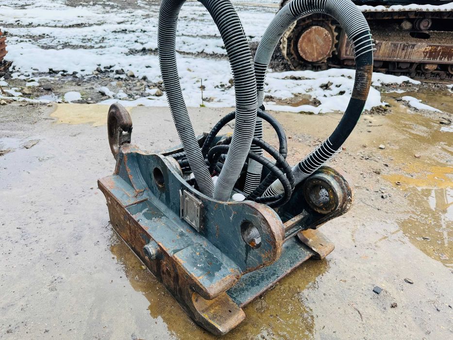 Cuplaj rapid hidraulic Oilquick OQ 70/55 pt excavator senile/roti etc