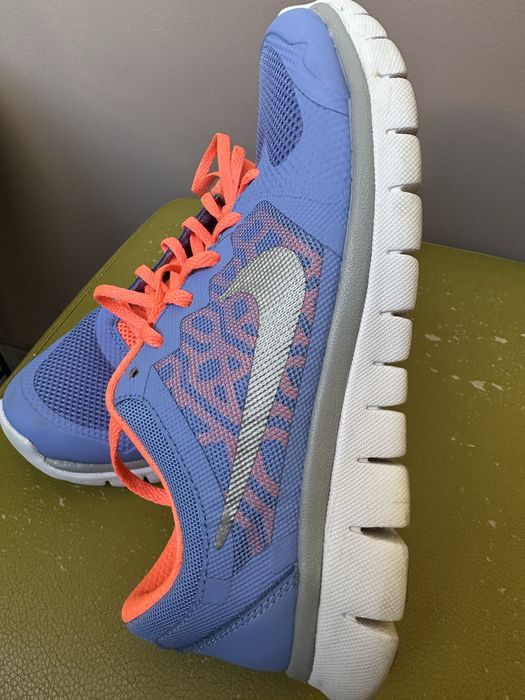 Дамски маратонки Nike