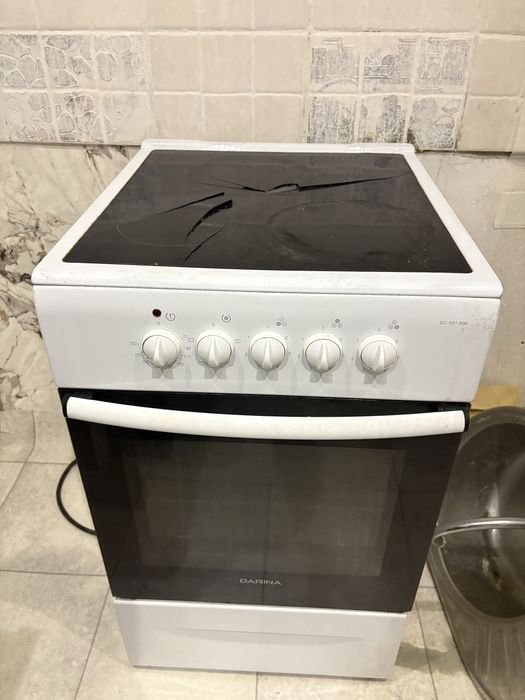 Продам электрическую плиту