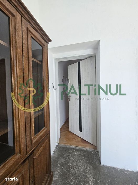 Apartament 3 camere, zona Stefan cel Mare - Biserica