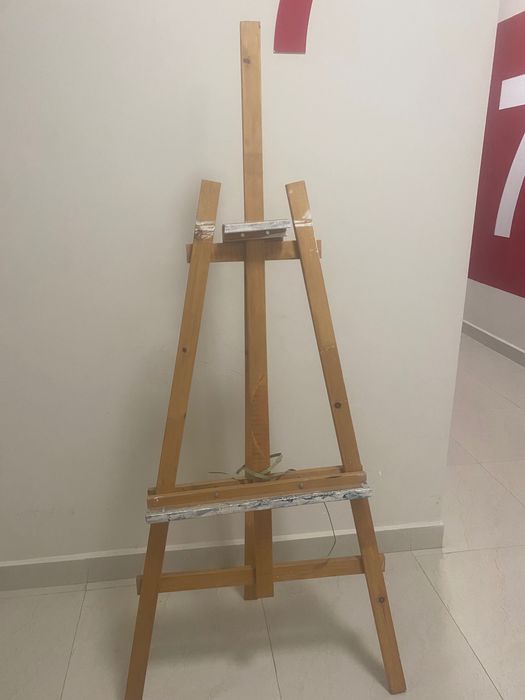 Мольберт художественный
