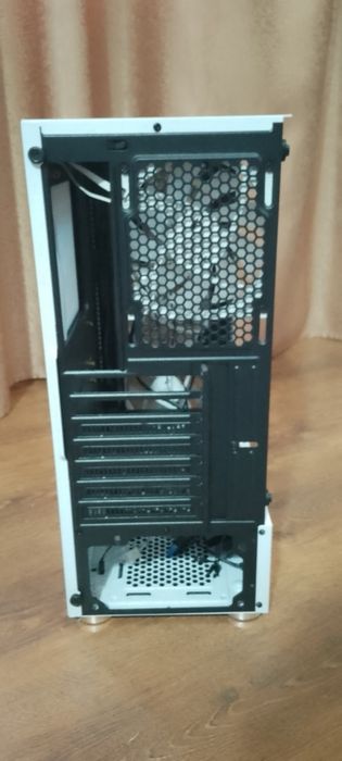 Продам системный блок Белый цвет