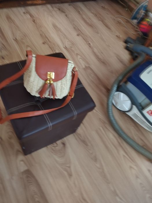 Дамска чанта- Нова!!