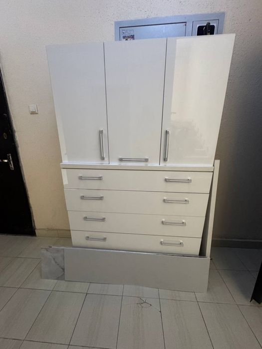 Срочно! Шкаф и комод по выгодной цене