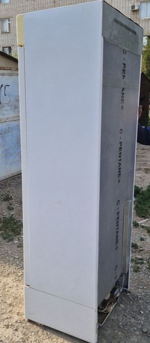 Ветринный холодильник