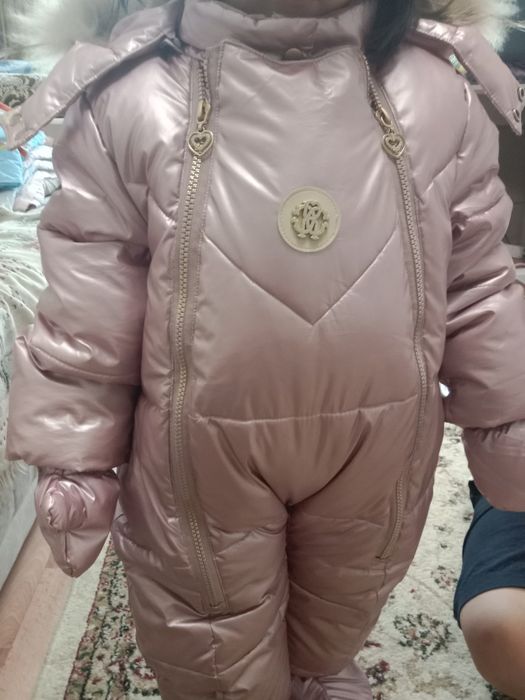 Продаётся для девочек ,зимний