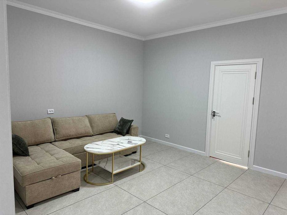 2х ком. с ремонтом укомплектовано ЖК Чарх Новза