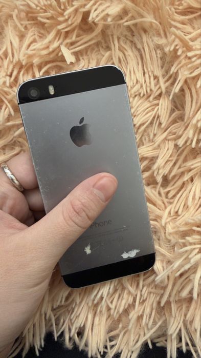 Продам айфон 5 s